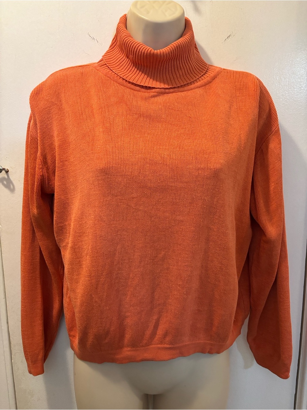 Jacobson’s small Vintage Silk Orange Turtleneck – Cropped Rib Knit Luxe 26-454